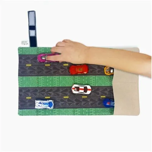 Mouse Loves Pig Tiny Worlds™ Travel Toy Playmat